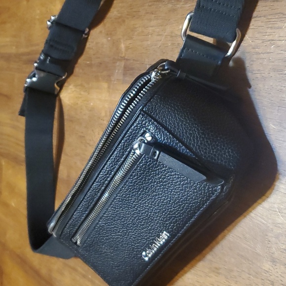 Black Leather Calvin Klein Belt Bag/Cross Body Bag New - Picture 7 of 12